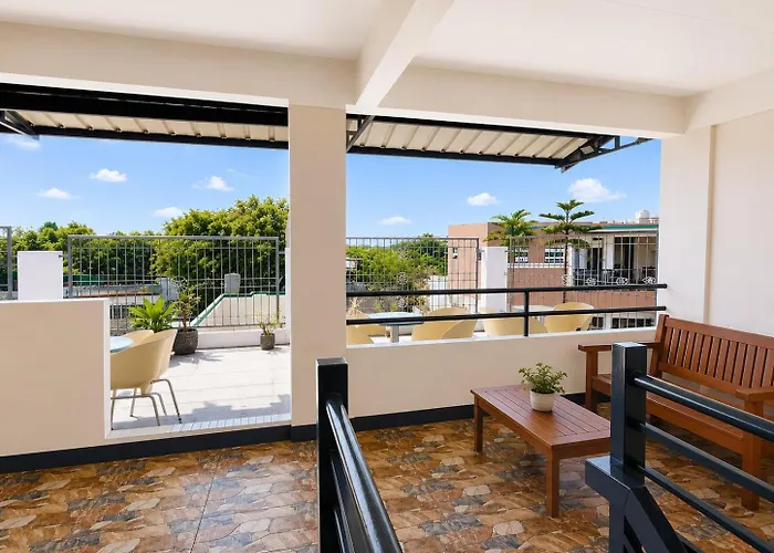 Metrohive - Cozy Near Naia Airport & Pitx *