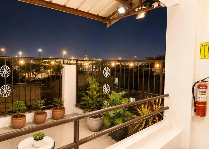 Metrohive - Cozy Near Naia Airport & Pitx