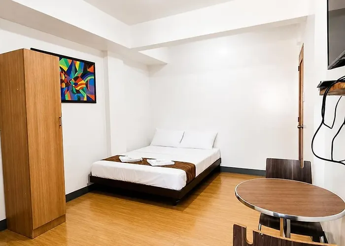 Metrohive - Cozy Near Naia Airport & Pitx *